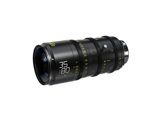 Objectif de cinéma DZO Catta ACE 35-80mm T2.9, mettant en évidence les bagues de mise au point et de zoom avec des indicateurs jaunes pour les réglages de distance et d'ouverture