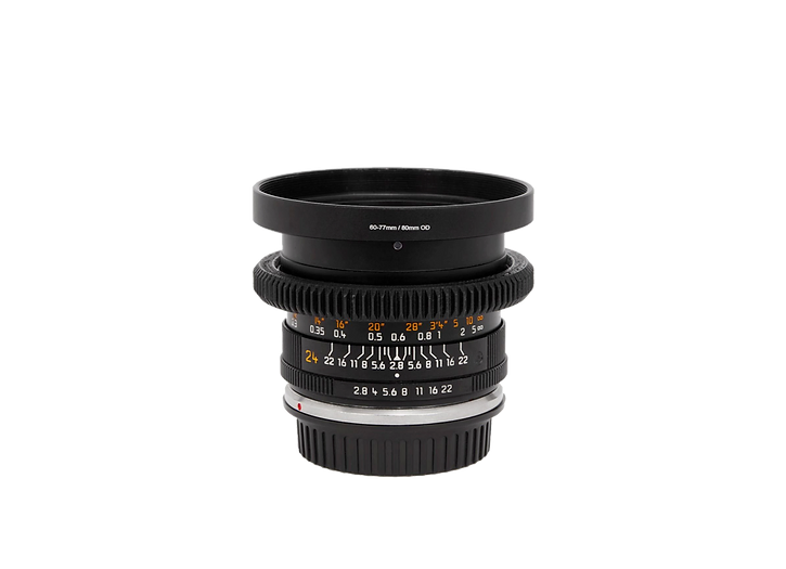 Leica R Elmarit 24 mm F2.8 Cinemod décliqué photo de profil en location