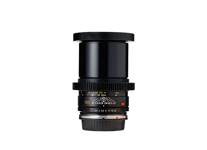 Leica R Elmarit 135 mm F2.8 Cinemod décliqué photo de profil en location