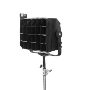 Aputure Softbox + snapgrid + diff Nova P300c en location