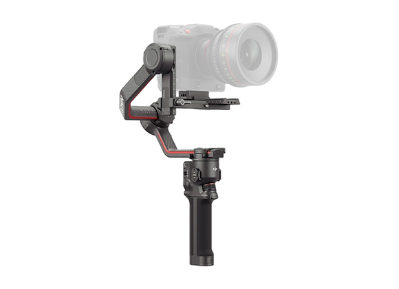 Vue avant du DJI Ronin-S3 Pro, avec une caméra et un objectif montés